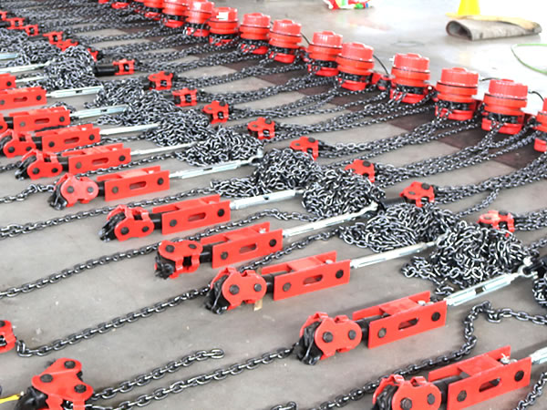 爬架電動葫蘆庫存一角